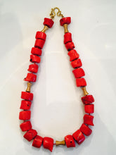 Load image into Gallery viewer, 22kt Yellow Gold and Branch Coral Necklace &amp; Varsite Drop