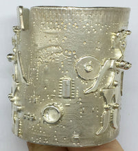 Load image into Gallery viewer, Sterling Silver Femme.bot Cuff